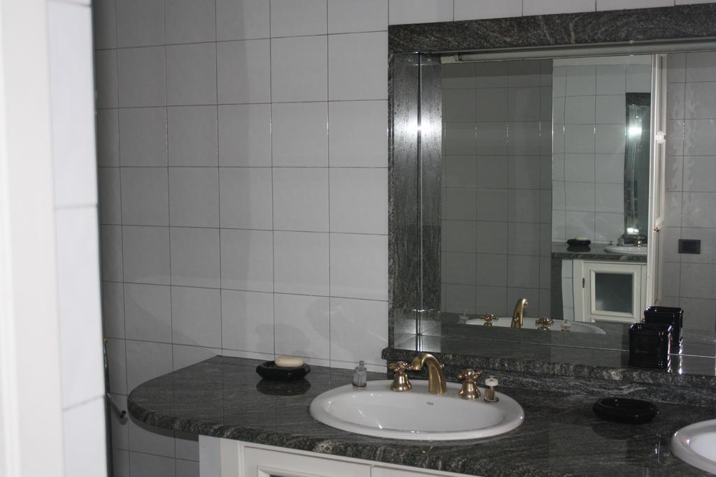 Cascina Ciosse B&B Grognardo Ruang foto