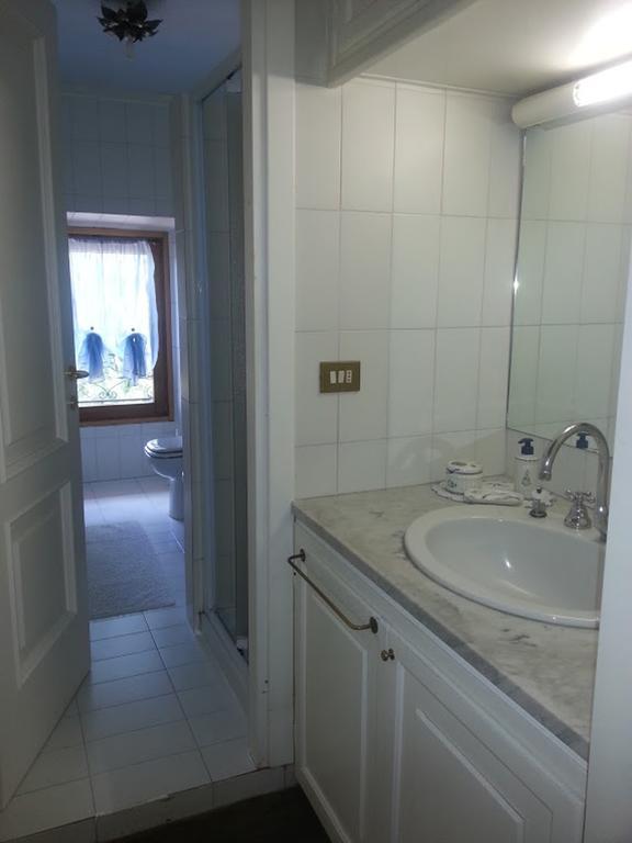 Cascina Ciosse B&B Grognardo Ruang foto
